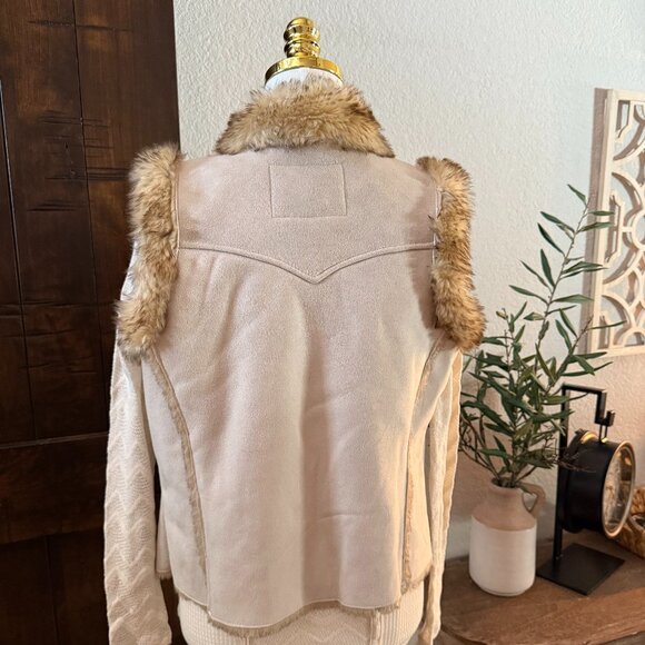 Powder River Outfitters Vest Micro suede Faux Fur Womens M - Picture 2 of 6